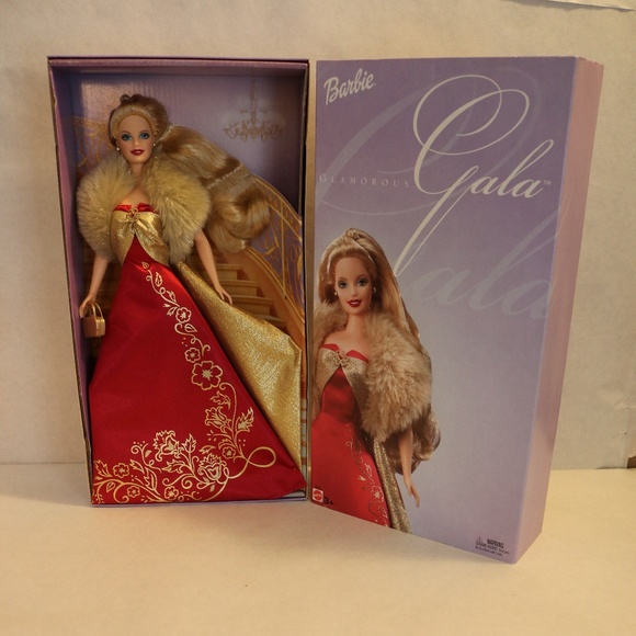 Glamorous Gala Caucasian Mattel Barbie Doll Avon - Picture 2 of 2